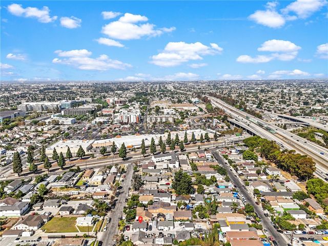2111 E 118th Street, Los Angeles, CA 90059