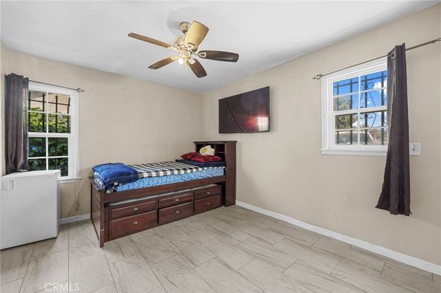 2111 E 118th Street, Los Angeles, CA 90059