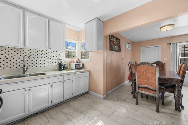 2111 E 118th Street, Los Angeles, CA 90059