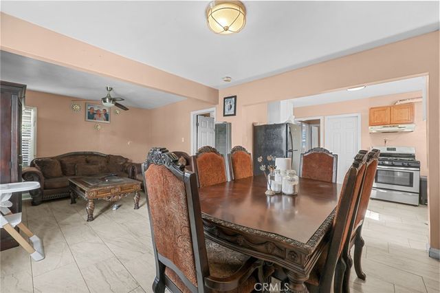 2111 E 118th Street, Los Angeles, CA 90059