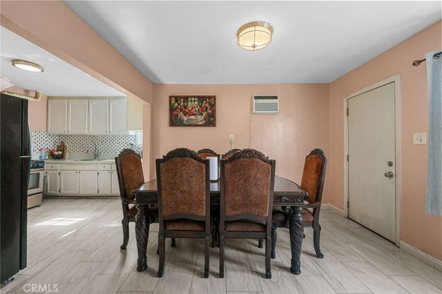 2111 E 118th Street, Los Angeles, CA 90059
