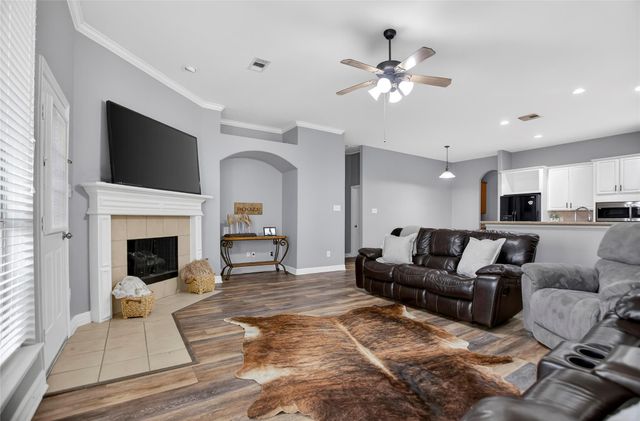 9702 Inwood Circle, Baytown, TX 77523