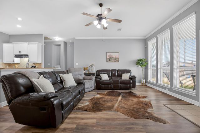 9702 Inwood Circle, Baytown, TX 77523