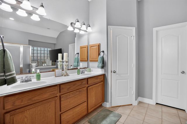 9702 Inwood Circle, Baytown, TX 77523