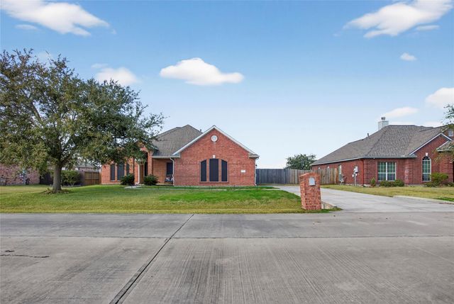 9702 Inwood Circle, Baytown, TX 77523