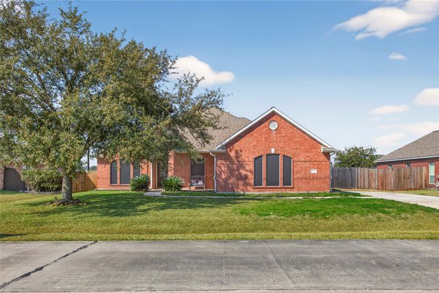 9702 Inwood Circle, Baytown, TX 77523