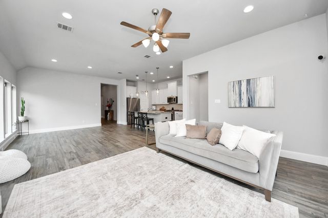 16323 Tulipan Spring Trail, Humble, TX 77346