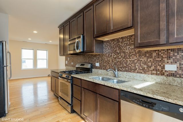 6316 N Richmond Street 3A, Chicago, IL 60659