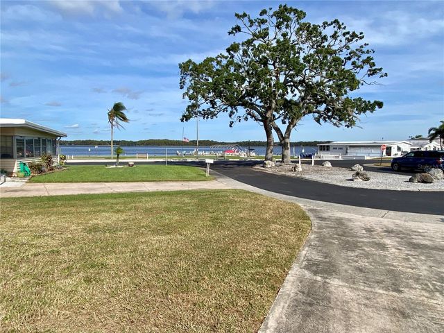 274 BEACH COURT 42, Palm Harbor, FL 34684