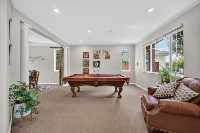 3523 Lake Terrace Dr, Elk Grove, CA 95758