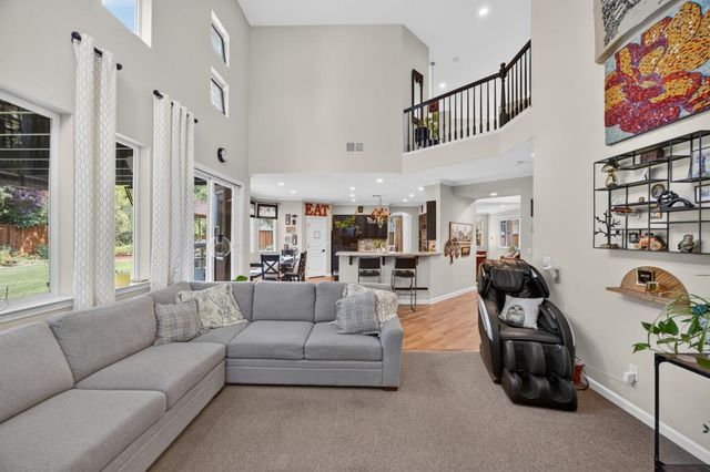 3523 Lake Terrace Dr, Elk Grove, CA 95758