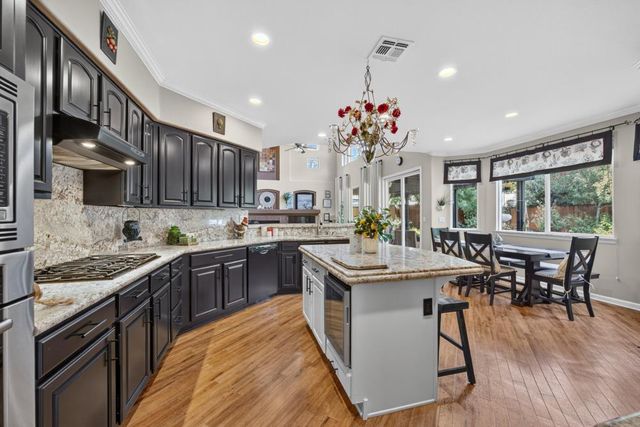 3523 Lake Terrace Dr, Elk Grove, CA 95758