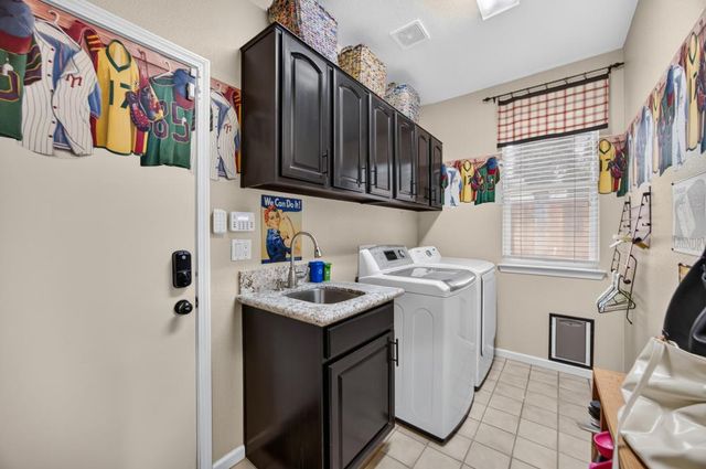3523 Lake Terrace Dr, Elk Grove, CA 95758