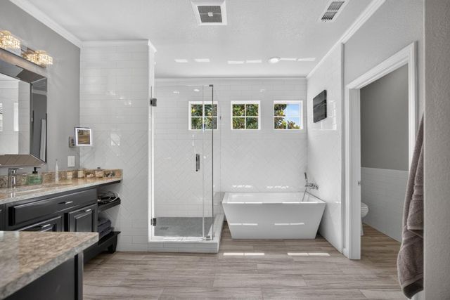 3523 Lake Terrace Dr, Elk Grove, CA 95758