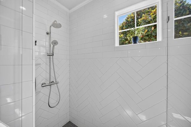 3523 Lake Terrace Dr, Elk Grove, CA 95758