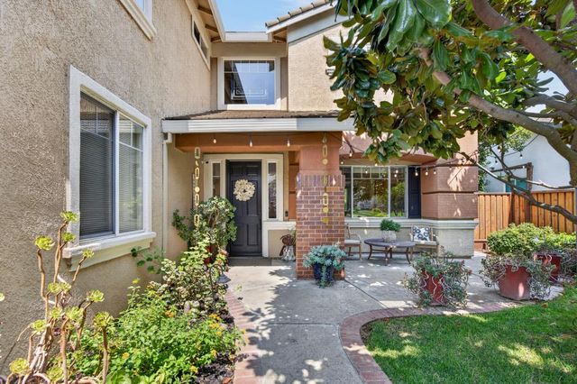 3523 Lake Terrace Dr, Elk Grove, CA 95758