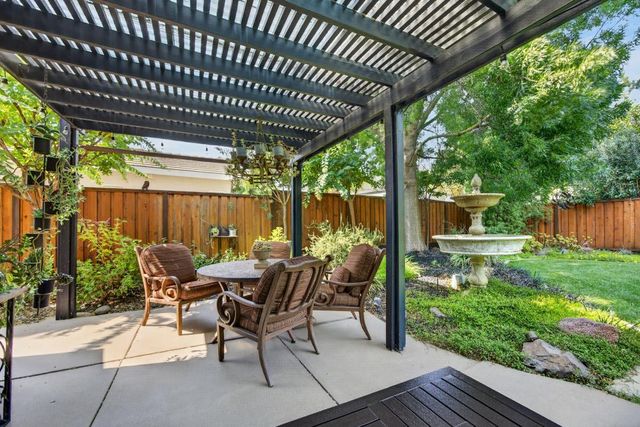3523 Lake Terrace Dr, Elk Grove, CA 95758