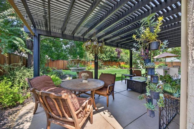 3523 Lake Terrace Dr, Elk Grove, CA 95758