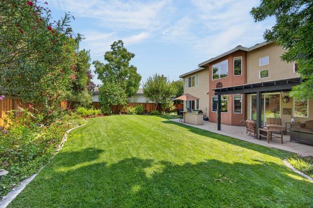 3523 Lake Terrace Dr, Elk Grove, CA 95758