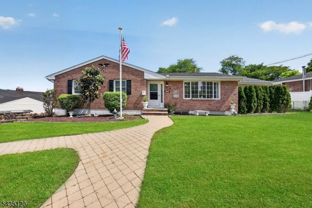 840 Lopatcong St, Belvidere Twp., NJ 07823