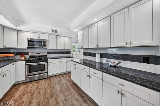 840 Lopatcong St, Belvidere Twp., NJ 07823