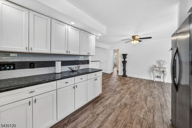840 Lopatcong St, Belvidere Twp., NJ 07823