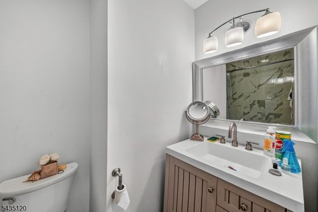 840 Lopatcong St, Belvidere Twp., NJ 07823