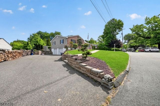 840 Lopatcong St, Belvidere Twp., NJ 07823