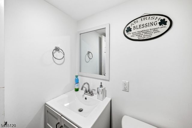 840 Lopatcong St, Belvidere Twp., NJ 07823