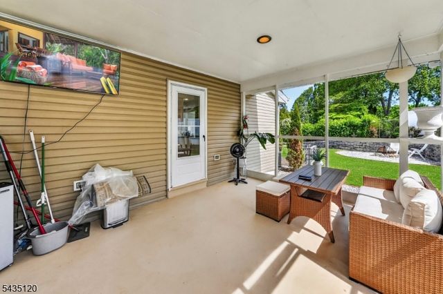 840 Lopatcong St, Belvidere Twp., NJ 07823