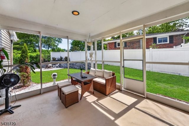840 Lopatcong St, Belvidere Twp., NJ 07823