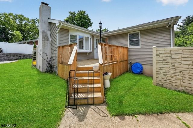 840 Lopatcong St, Belvidere Twp., NJ 07823