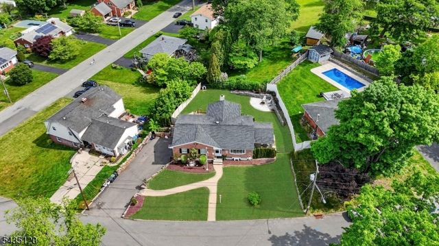 840 Lopatcong St, Belvidere Twp., NJ 07823