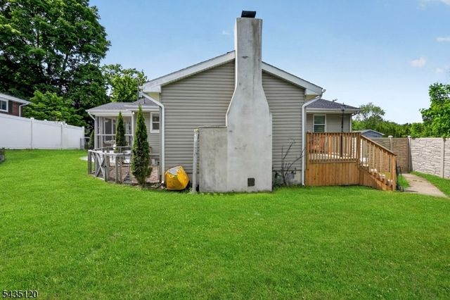 840 Lopatcong St, Belvidere Twp., NJ 07823