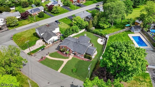 840 Lopatcong St, Belvidere Twp., NJ 07823