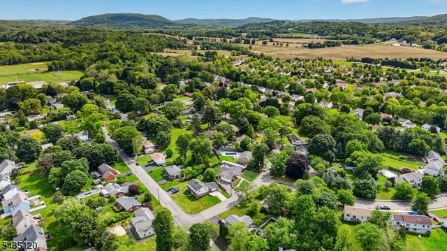 840 Lopatcong St, Belvidere Twp., NJ 07823