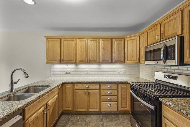 308 Clover Lane, Cottage Grove, WI 53527