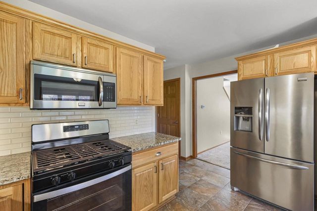 308 Clover Lane, Cottage Grove, WI 53527