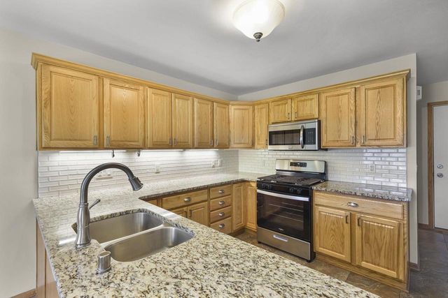 308 Clover Lane, Cottage Grove, WI 53527