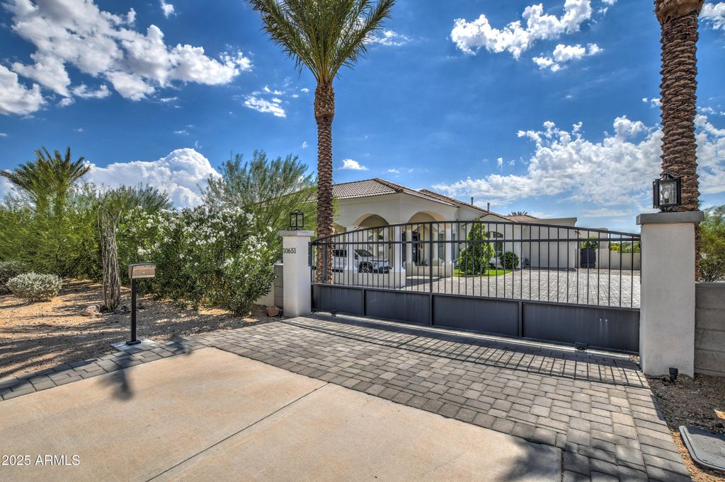 10651 E CACTUS Road, Scottsdale, AZ 85259