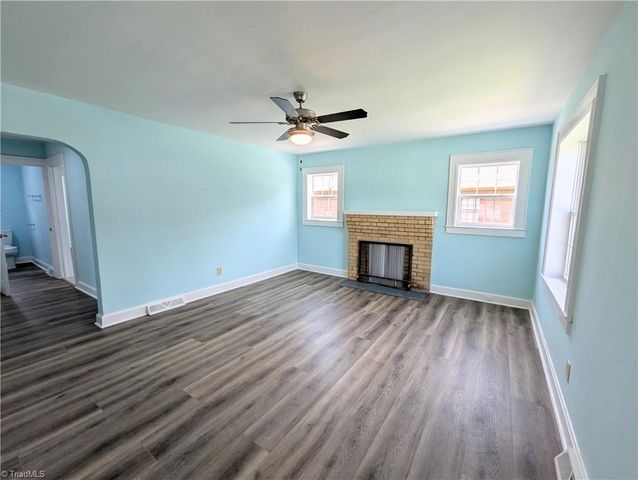 615 Midland Avenue, Thomasville, NC 27360