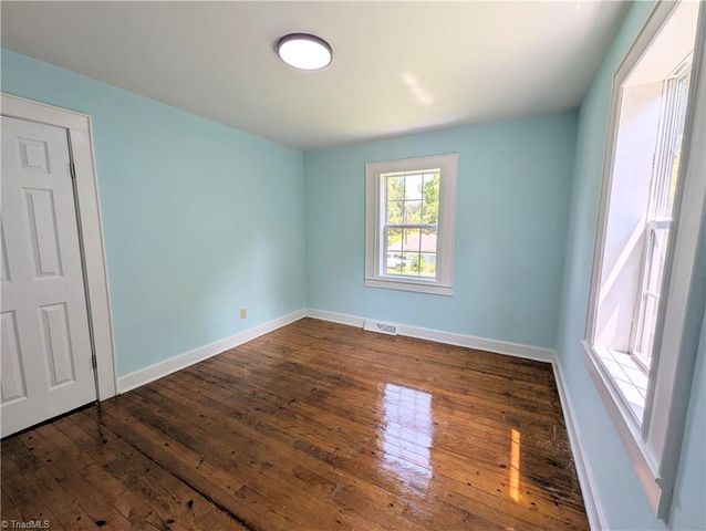 615 Midland Avenue, Thomasville, NC 27360