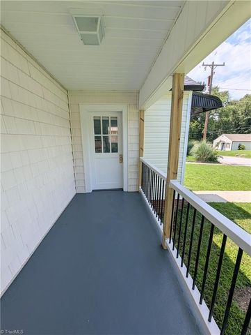 615 Midland Avenue, Thomasville, NC 27360
