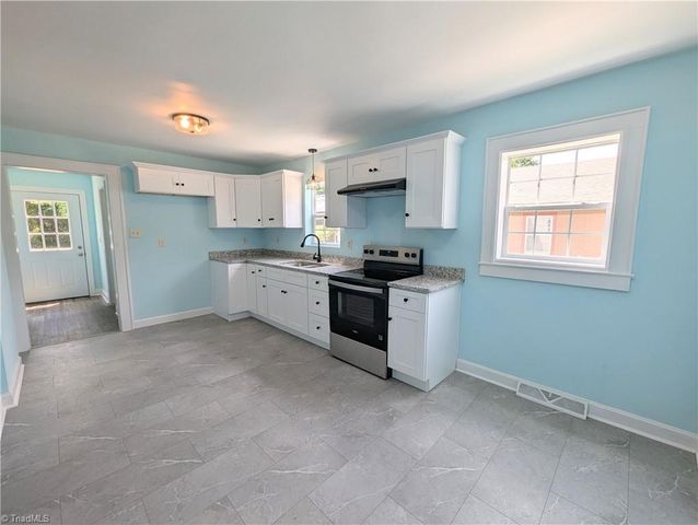 615 Midland Avenue, Thomasville, NC 27360