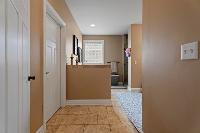 61521 E 266 Road, Grove, OK 74344