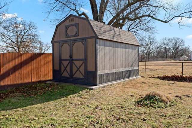 61521 E 266 Road, Grove, OK 74344