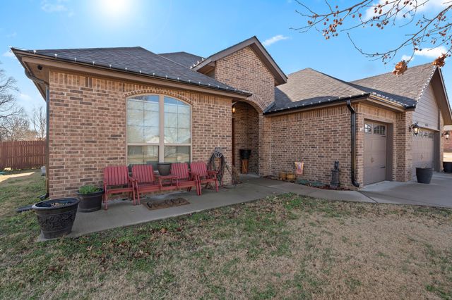 61521 E 266 Road, Grove, OK 74344