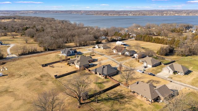 61521 E 266 Road, Grove, OK 74344