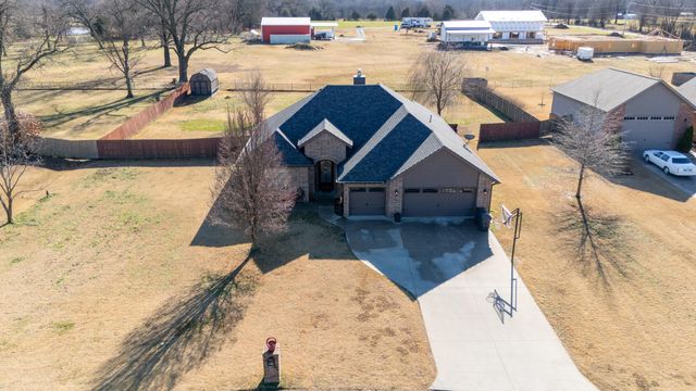 61521 E 266 Road, Grove, OK 74344