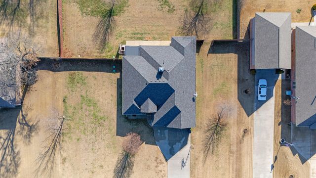 61521 E 266 Road, Grove, OK 74344